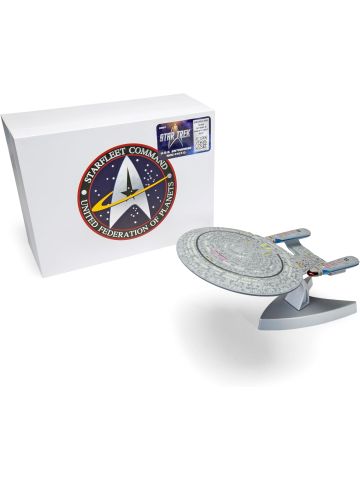 Corgi Diecast Spaceship - Star Trek - USS Enterprise NCC-1701-D (The Next Generation) - Model